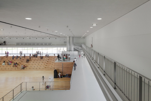 Mehrzweckhalle in Portugal eingeweiht