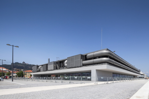 Mehrzweckhalle in Portugal eingeweiht