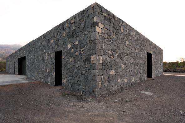 Weingut auf Sizilien fertig