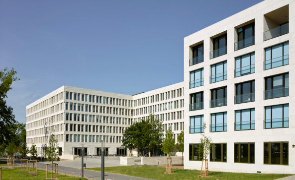 Johann Wolfgang Goethe-Universitt, Frankfurt, Campus Westend, Mller Reimann Architekten, Einweihung