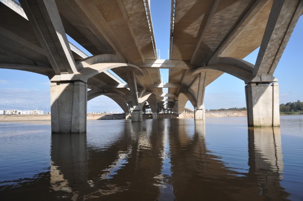 Hassan II Brcke und Ergnzungsbauwerke zwischen Rabat und Sal von Marc Mimram Architecture