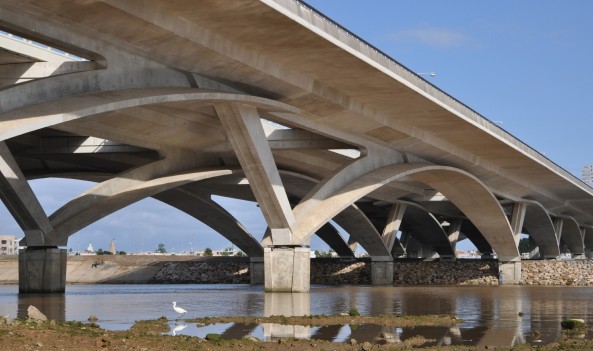 Hassan II Brcke und Ergnzungsbauwerke zwischen Rabat und Sal von Marc Mimram Architecture