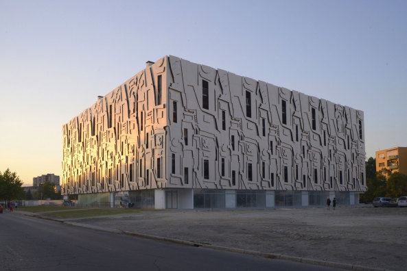 Parkhaus in Skopje, Barockgarage, Popelka Poduschka Architekten PPAG (Wien) und Goricanka Architects (Skopje), Milan Mijalkovic, Skopje 2014, Fassade, Kenzo Tange