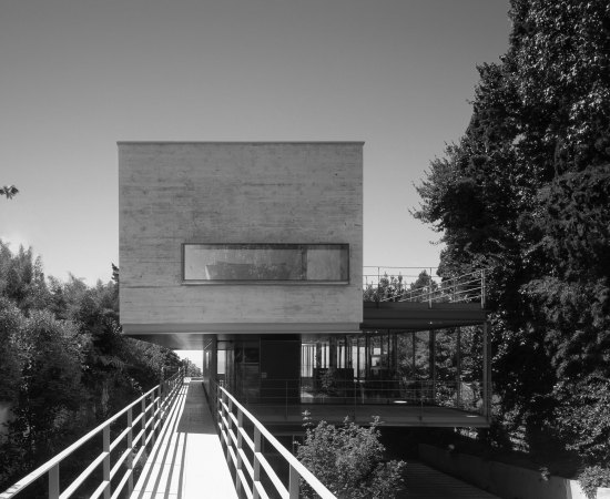 Mathias Klotz, Casa Klotz, Architektur aus Chile, Aedes, The Poetics of Boxes, Ausstellung in Berlin, Klotz, Miquel Adri�, Beton, Holz, Holzmodelle, Moderne, Kubus, Box, Arquine, Minimalismus, Architekten-Interview, Interview im Baunetz