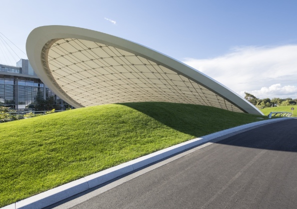 Leuchtende Chipslette; Graft Architekten; WES-Landschaftsarchitektur; Autostadt; Volkswagen; Wolfsburg; Dach; Pavillon; Tobias Hein