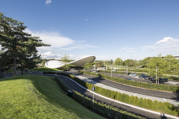 Leuchtende Chipslette; Graft Architekten; WES-Landschaftsarchitektur; Autostadt; Volkswagen; Wolfsburg; Dach; Pavillon; Tobias Hein