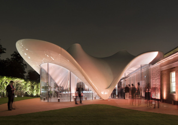 Hadid hat Magazin an der Serpentine Gallery in London erweitert