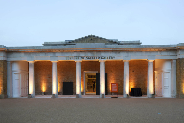 Hadid hat Magazin an der Serpentine Gallery in London erweitert