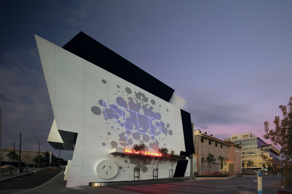 Peter Hogg + Toby Reed Architects; John Gollings; Precent Energy Project; Dandenong; Australien; Victoria; Elektrizittswerk