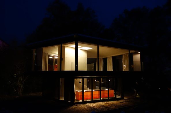 Oliv Brunner Volk Architekten, Zrich, Beton, Wohnhaus am Zrichberg, Pavillon mit Pool, Schweizer Architektur, Hartbeton, Aussicht, Haus im Garten, Sichtbeton, Christian Brunner, Shervin Taghavi, Luca Schmid, Andrej Volk