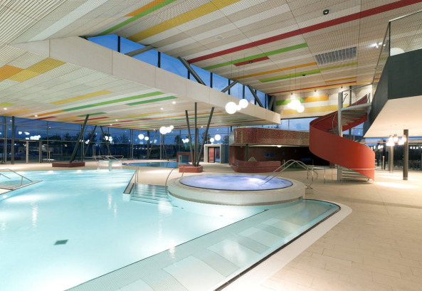 Familien- und Freizeitbad F.3 Fellbach, Therme, Freizeitbad, 4a Architekten, Saunagarten, Turborutsche, Kappelberg, Schwimmbad, Hallenbad, Badespa, Wellnesbad, Freibad, Sport, Badearchitektur