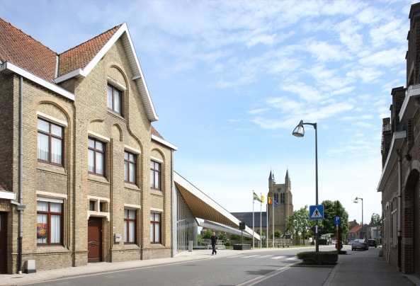 Community Home; Marc Koehler Architects; Filip Dujardin; Loker; Heuvelland; Flandern; Gemeindehaus; Umbau