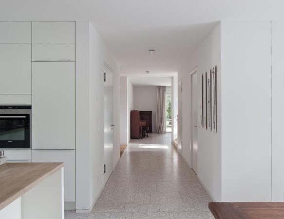 Haus in Kleinmachnow, Berlin, Holzhaus, Holzh�tte, Wohnhuas, Kleinod, Musikerviertel, Haus im Wald, KrausevonMatuschka Architekten, Hans Krause, Peter von Matuschka, da! Architektur in und aus Berlin 2014, Satteldach