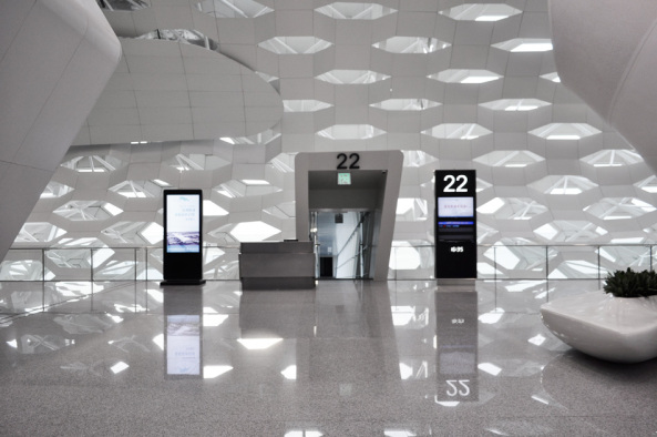 Fuksas, Bao�an District, Shenzhen, Guangdong, China, Massimiliano and Doriana Fuksas, Studio Fuksas, Knippers Helbig Engineering, Stuttgart, NY, shenzhen bao�an international airport, Flughafen, Terminal, T3, Gate, Airport, Flughafenarchitektur, Bauen in China