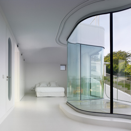 Sanierung, Umbau, J�rgen Mayer H, J. Mayer H., Ignacio Peydro, Isabel Collado, Beton, flie�ende Formen, wei�e Fassade, Ferienhaus in La Coruna, Wohnhaus in Spanien, Dosis de Arquitectura: Casa V, Oleiros, La Coruna, Spain