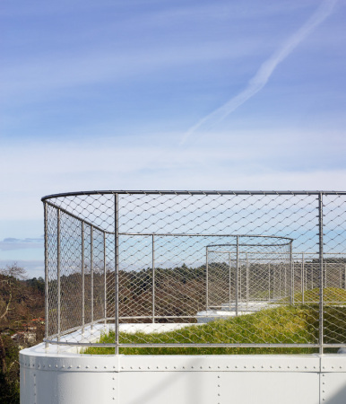 Sanierung, Umbau, J�rgen Mayer H, J. Mayer H., Ignacio Peydro, Isabel Collado, Beton, flie�ende Formen, wei�e Fassade, Ferienhaus in La Coruna, Wohnhaus in Spanien, Dosis de Arquitectura: Casa V, Oleiros, La Coruna, Spain