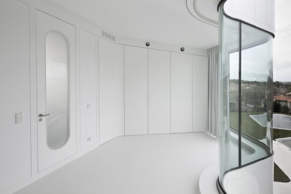 Sanierung, Umbau, J�rgen Mayer H, J. Mayer H., Ignacio Peydro, Isabel Collado, Beton, flie�ende Formen, wei�e Fassade, Ferienhaus in La Coruna, Wohnhaus in Spanien, Dosis de Arquitectura: Casa V, Oleiros, La Coruna, Spain