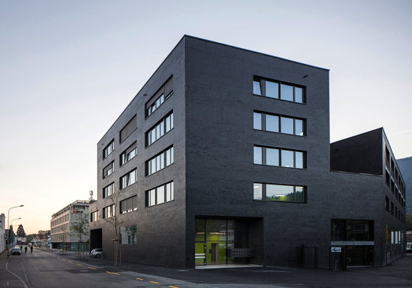 Werft und Wohnen Nidau, Goetz Castorph