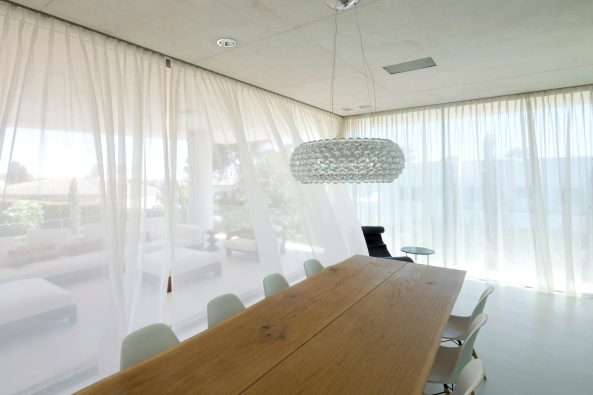 Wiel Arets, Jellyfish House, Marbella, Jan Bitter, Beton, Glas, Pool, Costa del Sol, Villa in Spanien, spektakulre Huser, Wohnhaus, Architektur, movie, film, Hollywood, Pool auf dem Dach, cool architecture