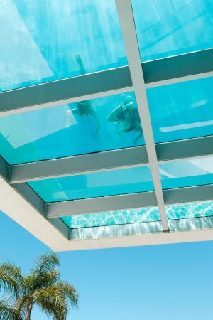 Wiel Arets, Jellyfish House, Marbella, Jan Bitter, Beton, Glas, Pool, Costa del Sol, Villa in Spanien, spektakulre Huser, Wohnhaus, Architektur, movie, film, Hollywood, Pool auf dem Dach, cool architecture