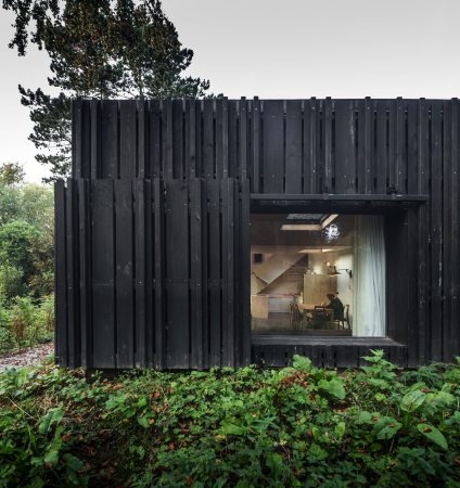 Marchi Architectes, Black House
