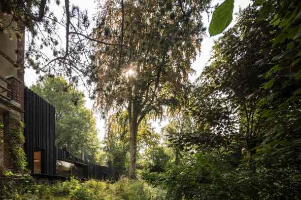 Marchi Architectes, Black House