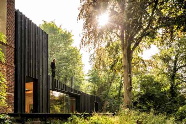 Marchi Architectes, Black House