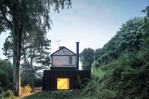 Marchi Architectes, Black House