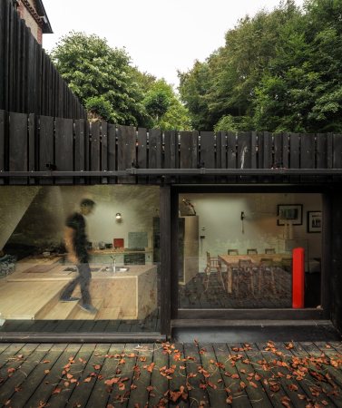 Marchi Architectes, Black House