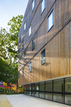 Ithaques, Atelier WRA, Studentenwohnheim, Wohneim, Holzhaus, Holztragwerk, Holzfassade, Gartenhaus, Whild rabbits architecture