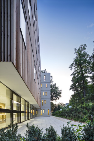 Ithaques, Atelier WRA, Studentenwohnheim, Wohneim, Holzhaus, Holztragwerk, Holzfassade, Gartenhaus, Whild rabbits architecture