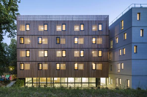 Ithaques, Atelier WRA, Studentenwohnheim, Wohneim, Holzhaus, Holztragwerk, Holzfassade, Gartenhaus, Whild rabbits architecture