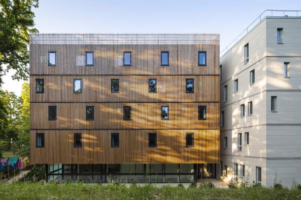 Ithaques, Atelier WRA, Studentenwohnheim, Wohneim, Holzhaus, Holztragwerk, Holzfassade, Gartenhaus, Whild rabbits architecture