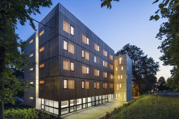 Ithaques, Atelier WRA, Studentenwohnheim, Wohneim, Holzhaus, Holztragwerk, Holzfassade, Gartenhaus, Whild rabbits architecture