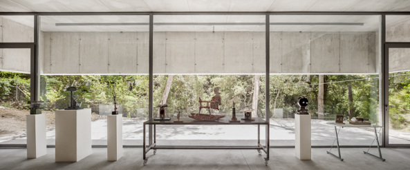 Eduardo Arranz-Bravo, Atelier in Barcelona, Beton, Hang, Wald, Tibidabo, Bauten fr die Kunst, Architekten bauen fr Knstler, Jordi Garces, Malerei, Studio, Knstlerstudio, Arranz Bravo