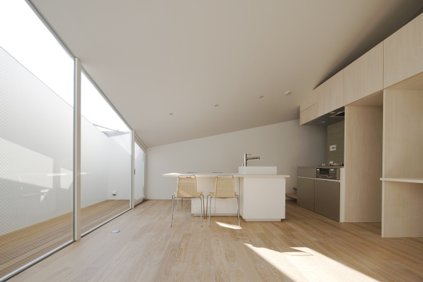 Yuko Nagayama, Yohei Kawashima, Haus in Japan, Hybrid, Hybrid aus Wohnhaus und Konditorei bei Tokio, Yachiyo, Tokio, Wohnen in Japan, Wohnen in Tokio