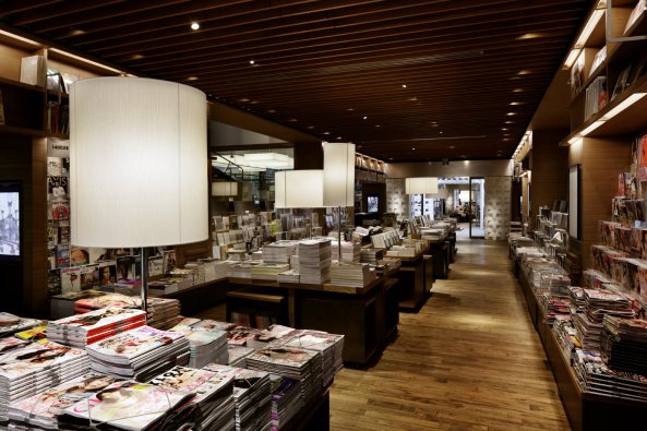 Klein Dytham architecture, Buchhandlung, Buchgesch�ft, Tokyo, Daikanyama, Tsutaya, Medienkaufhaus, Kulturkaufhaus, Pavilion, T-Store, Anjin lounge, Relieffassade, Shibuya, Nac�sa & Partners
