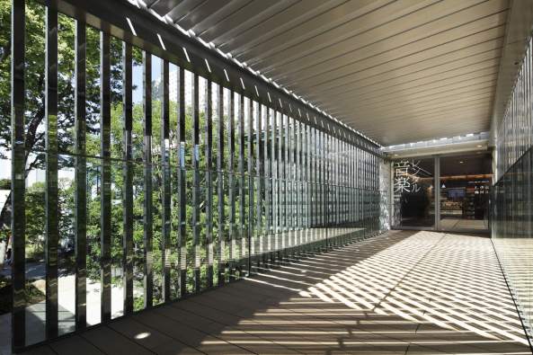 Klein Dytham architecture, Buchhandlung, Buchgesch�ft, Tokyo, Daikanyama, Tsutaya, Medienkaufhaus, Kulturkaufhaus, Pavilion, T-Store, Anjin lounge, Relieffassade, Shibuya, Nac�sa & Partners