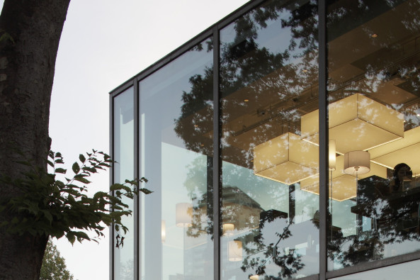 Klein Dytham architecture, Buchhandlung, Buchgesch�ft, Tokyo, Daikanyama, Tsutaya, Medienkaufhaus, Kulturkaufhaus, Pavilion, T-Store, Anjin lounge, Relieffassade, Shibuya, Nac�sa & Partners