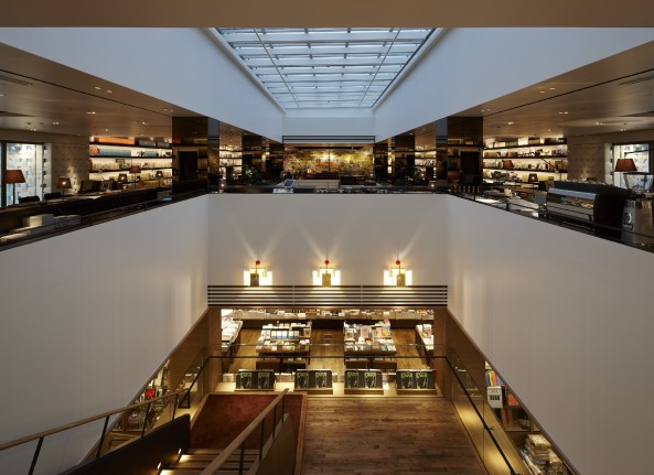 Klein Dytham architecture, Buchhandlung, Buchgesch�ft, Tokyo, Daikanyama, Tsutaya, Medienkaufhaus, Kulturkaufhaus, Pavilion, T-Store, Anjin lounge, Relieffassade, Shibuya, Nac�sa & Partners