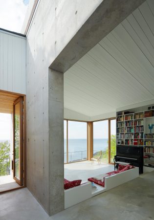 Stupet, refugium by a staircase, gipp arkitektur, Schweden, Ferienhaus in Schweden, Sommer in Beton, Petra Gipp, Vttersee, Lake Vttern, Omberg, Haus am See, Feriendomizil in Schweden