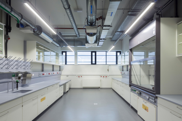 Fraunhofer-Institut fr Keramische Technologien und Systeme IKTS Hermsdorf, Gewers Pudewill, Laborbauten, Forschungsarchitektur, Keramik, Parallellogramm, Hermsdorf, Architekten Gewers und Pudewill