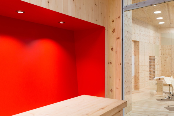 St. Martin in Passeier; Dorfhaus; Andreas Flora; Architekt; Gemeindezentrum; Benjamin Pfitscher; Astlcher; Zirbelholz; Naturstein