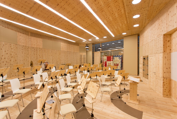 St. Martin in Passeier; Dorfhaus; Andreas Flora; Architekt; Gemeindezentrum; Benjamin Pfitscher; Astlcher; Zirbelholz; Naturstein