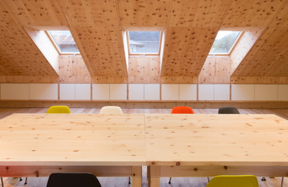 St. Martin in Passeier; Dorfhaus; Andreas Flora; Architekt; Gemeindezentrum; Benjamin Pfitscher; Astl�cher; Zirbelholz; Naturstein