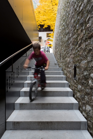 St. Martin in Passeier; Dorfhaus; Andreas Flora; Architekt; Gemeindezentrum; Benjamin Pfitscher; Astl�cher; Zirbelholz; Naturstein