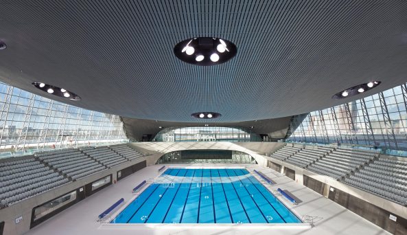 London, Zaha Hadid, Schwimmbad, Schwimmhalle, Schwimmzentrum von Hadid, Zaha Hadid Architects, Olympische Sommerspiele 2012 in London, Beton, Olympiapark, Olympia, Zaha Hadis Aquatic Center