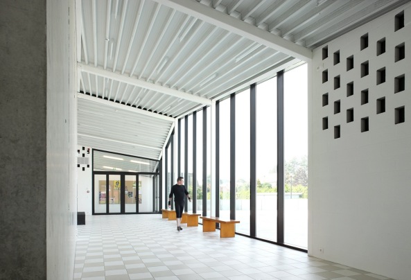 dierendonckblancke architects; Beselare; Westflandern; Hohlblocksteine; Auditorium; Belgien