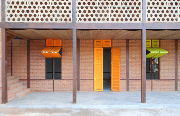 Schulerweiterung, lokale Baumaterialien, lokale Bautradition, Farbe, Ackermann + Raff, Myanmar