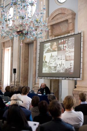 Andreas Tlke, Tlke Trifft, Designlines, Rem Koolhaas, Biennale, Architekturbiennale 2014, Serpentine Pavillon, OMA, Koolhaas, Absorbing Modernity, De Rotterdem, SMLXL, Vertikale Stadt, Biennale di Venezia, CCTV Tower Peking, Prada, Zaha Hadid, David Chipperfield